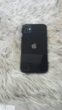 ايفون 11 عادي للبيع مكفول بطاريه 86 بدون ملحقات السعر ب 300قفل في الكو...