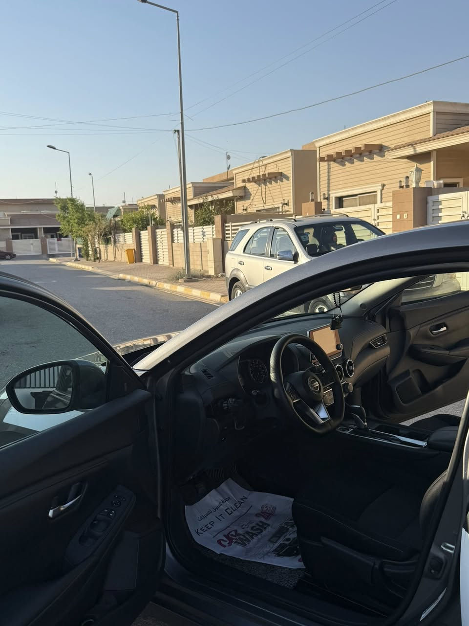 السلام عليكم 
من رخصة الادمن 
نيسان سينترا 2022sv 
المواصفات sv المعتاد عليه 
السيارة مابيها صبغ حادثها امريكا وكلش بسيط 
رقم اربيل باسمي تحويل ثاني يوم 
سنوية جديدة 
السيارة ما تحتاج دينار صرف 
السيارة مال بيت ونظيفة كلش
السعر ، اتصل علية وما يصير خاطرك الا الطيب
مكان السيارة كركوك 
***********
