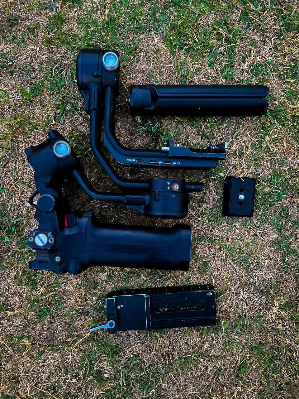 البيع RONIN
نضيف و ستخدام شخصي 100%
📞***********واتساب 
سعر خاص و واتساب ✨🤍
