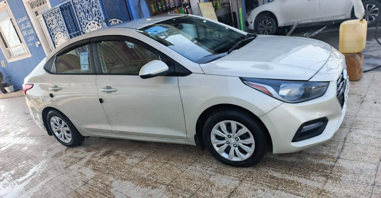 اكسنت موديل 19 
مكينه گير شرط 
كابون بنزين
ضرر قطعتين
 السعر 120 للتواصل الإتصال على الرقم 
***********
