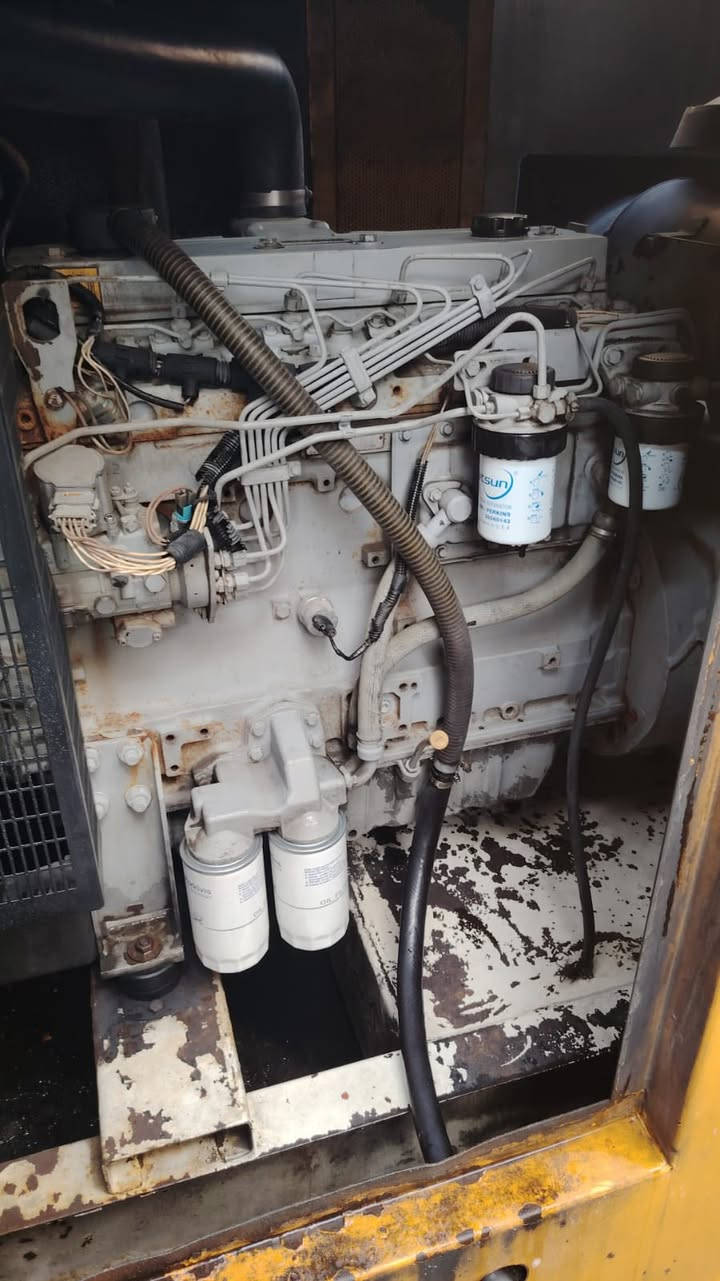 مولدات ١٥٠ كيفي.  كاتم.    شغالت مربوطات ع حمل.  سبب البيع.  زياده بل حمل.   المكان البصره الزبير.   جاهزات  المولدات.  وحده بيركز نكليزي مامفتوحه.   والثانيه بس كازكيت مبدل بيهه   ***********.  حسين
