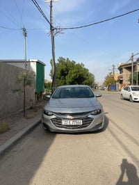 شوفر ليت ماليبو ٢٠٢٠  كلين بدون صبغ  بدون ايرباك حادثها مرفق بسيط دعام...