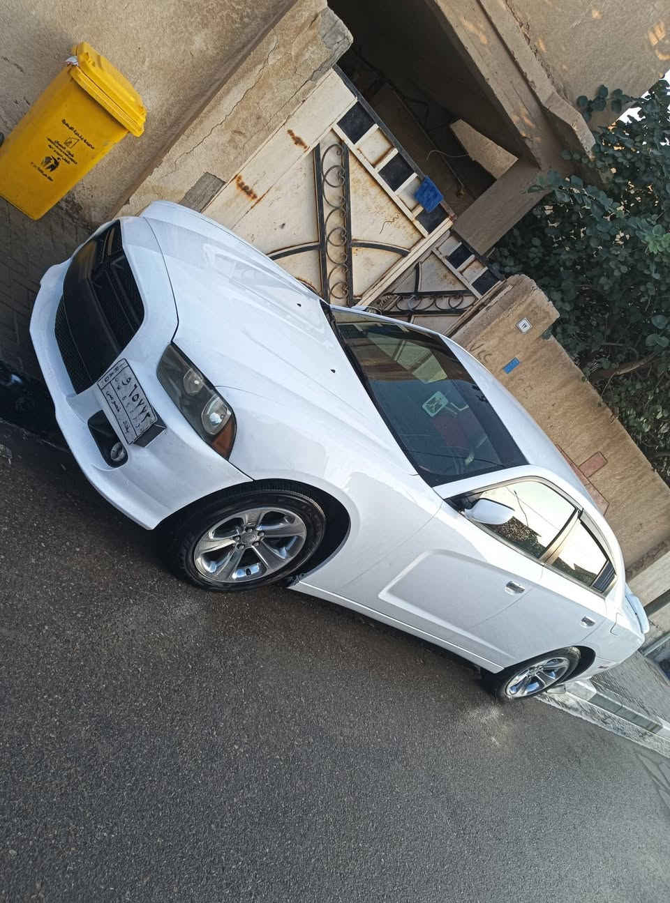 السلام عليكم 
2011 سياره بيه جاملغين خلفيات بدون حوض الصندوق ولا كص ولا ايرباك ضربات خفيفه وارد كندي وبيه فتح بنيد وجاملغ فقط برغي واحد تقسيم لا لغد لا شواصي 
رقم بغداد بسمي سياره ذاكر كل التفاصيل 
مكينه وكير جدد توني شادهن السعر 138 قفل 
تخم تاير صارله 5ايام نقص حداده خلفيه فقط العنوان بصره ***********
