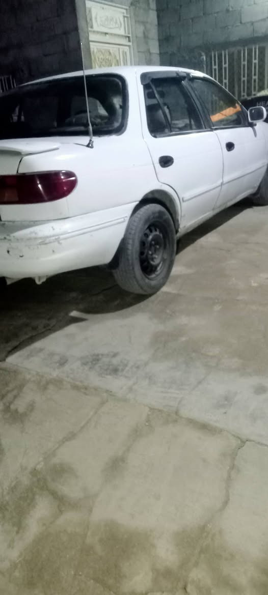 سيارة سيفيه للبيع موديل 92كير او تماتيك محرك مسكر رقم نكليزي سنويه لغايه 2030 السعر 31 وبيهة مجال رقم الهاتف  ***********
