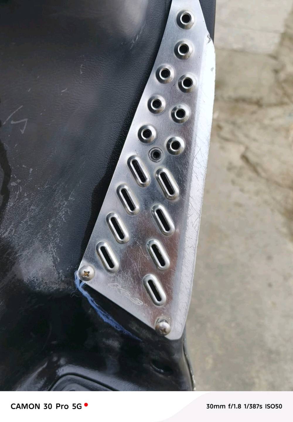 سلام عليكم سكنس نثية جاية من برة مزودة المكينة
كور رياضي صليب
بوشة رياضي 58.5
كام شفت رياضي
كابريتر قفاز تايوان اصلي بوق حجم 28
شوتة رياضي
افلاوين رياضي دبلات  رياضي
دبلات خلفي رياضي
يدات سكليتر رياضي 
يدات ابريك رياضي
افلنجة رياضي فج رياضي
عقل رياضي سعرة 130 الف
اكلجات رياضي اصلية تايوان
خرز FCS
اذرع KS
دواسات حديد KS
دراجة نضيفة اي شي مناقصها
اشاير لد الوان
ضوة امامي مال تي ماكس 135 دولار
ابلتوث بي ضوة
انارة خلفية رياضي غير لاشاير الوان
دشبول ناقصة بس كيلو متر
دراجة نضيفة اي شي معايزها اعيد وكرر نضيفة كلش شغلها خارج العراق شلعة معدل تاكل الكاع

سعرها 875 وبيها مجال للطيبين يرهم مراوس
مكاني بغداد الغزالية

***********
***********