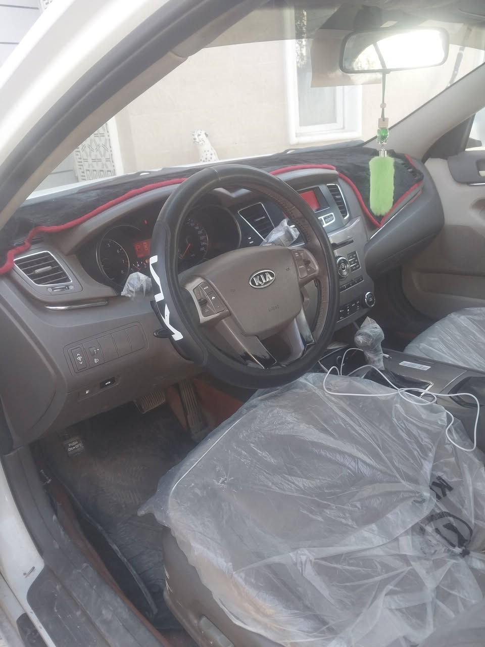 للبيع كيا كادنزه ٢٠١٢ خليجي مكينه ٣٥٠٠ سياره نضيفه السعر ١١٠ وبيها مجال للاستفسار ***********
