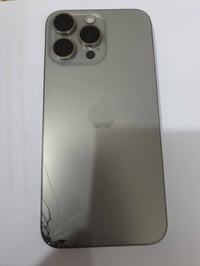 iPhone  15 pro max ذاكرة 256  الجهاز شرق أوسط البطاريه 86 الجهاز مبدل ...
