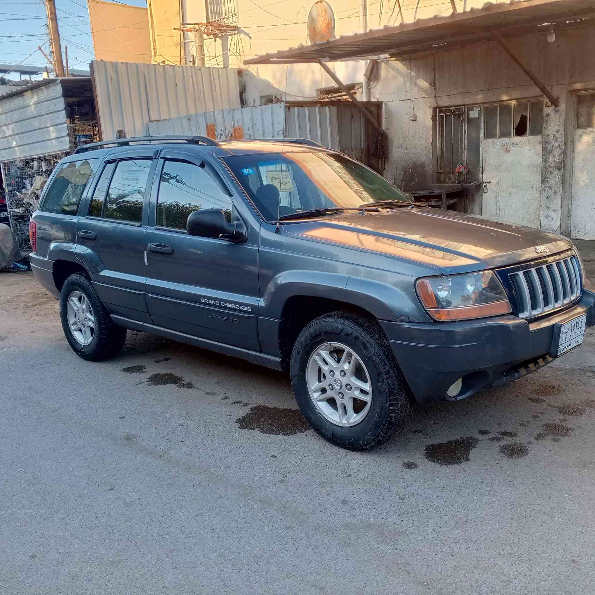 سلام عليكم..جيب شيروكي موديل 2004 رقم بغداد شرط التحويل ثاني يوم مكينه 6 سلندر مال حاويه دفع رباعي صبغ بلادي كهربائيات كله شغاله غرفته بلاديه سياره مال بيت السعر 70 وبيه مجال قليل عنوان بغداد العامريه ***********
