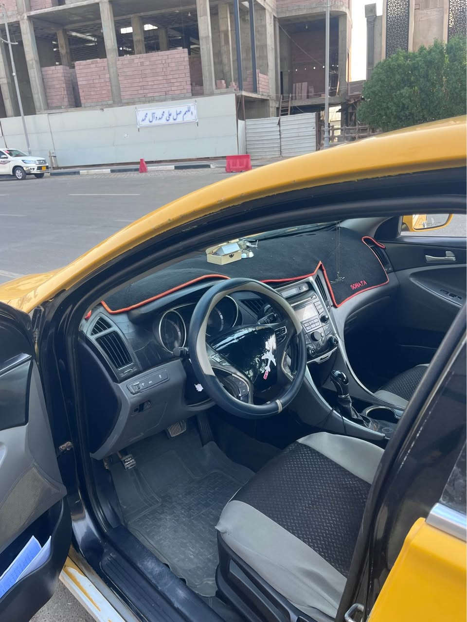 السلام عليكم هونداي سوناتا مديل ١١ وارد أمريكي بأسمي رقم وهزه جديد رقم كوت راعيها بلبصره مشروع وطني 

مكينه جديده كير جديد حدايده امامي خلفي جديده تخم تاير تبريد تدفئه السعر (٨٠)وبيها مجال 

رقم راعيها ***********//اثير موجود واتساب 

الآسيا بس شريحه 
ابو حيدر / ***********

العنوان بصره مناوي باشا مقابل مستشفى التعليمي 
قرب الجسر الإيطالي البصرة, العراق
