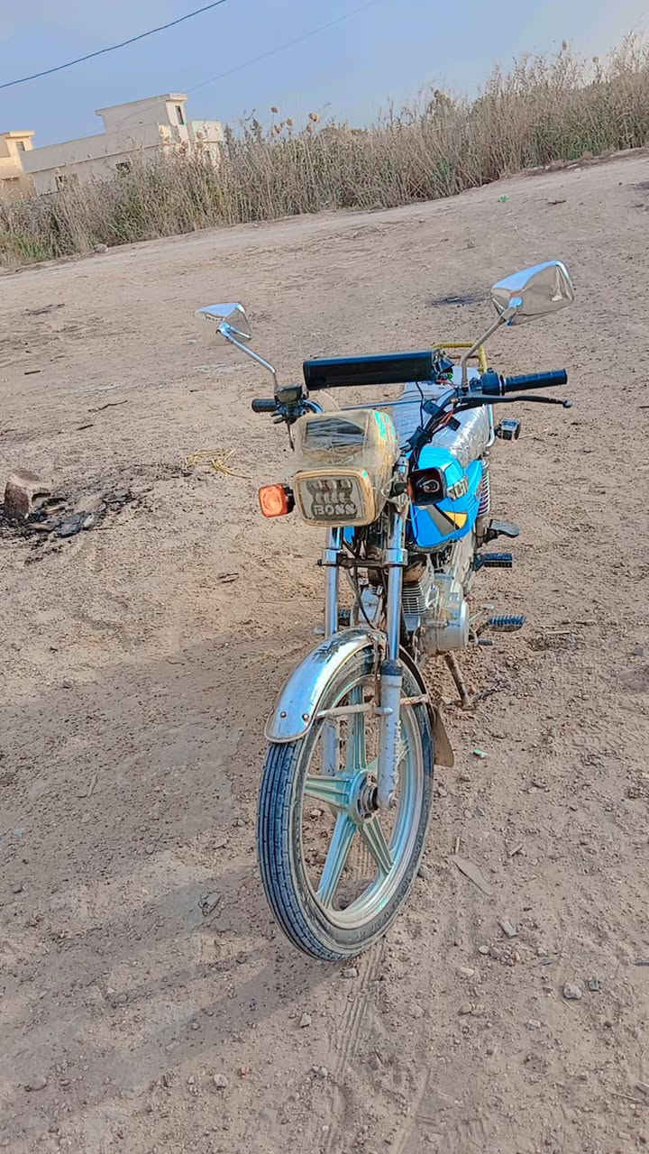 سلام عليكم شباب
دراجه يراني اربعه كير نضيفه ما مبوشه ابد موديل 2023 شلاعه تخبل اشاير لايتات مسجلا كلهن شغالات السعر 500 الف وبيها مجال قليل الي يشتري هاذا رقمي *********** متواجد واساب والي ما عنده واساب متواجد على ماسنجر ❤️‍🩹🌔
