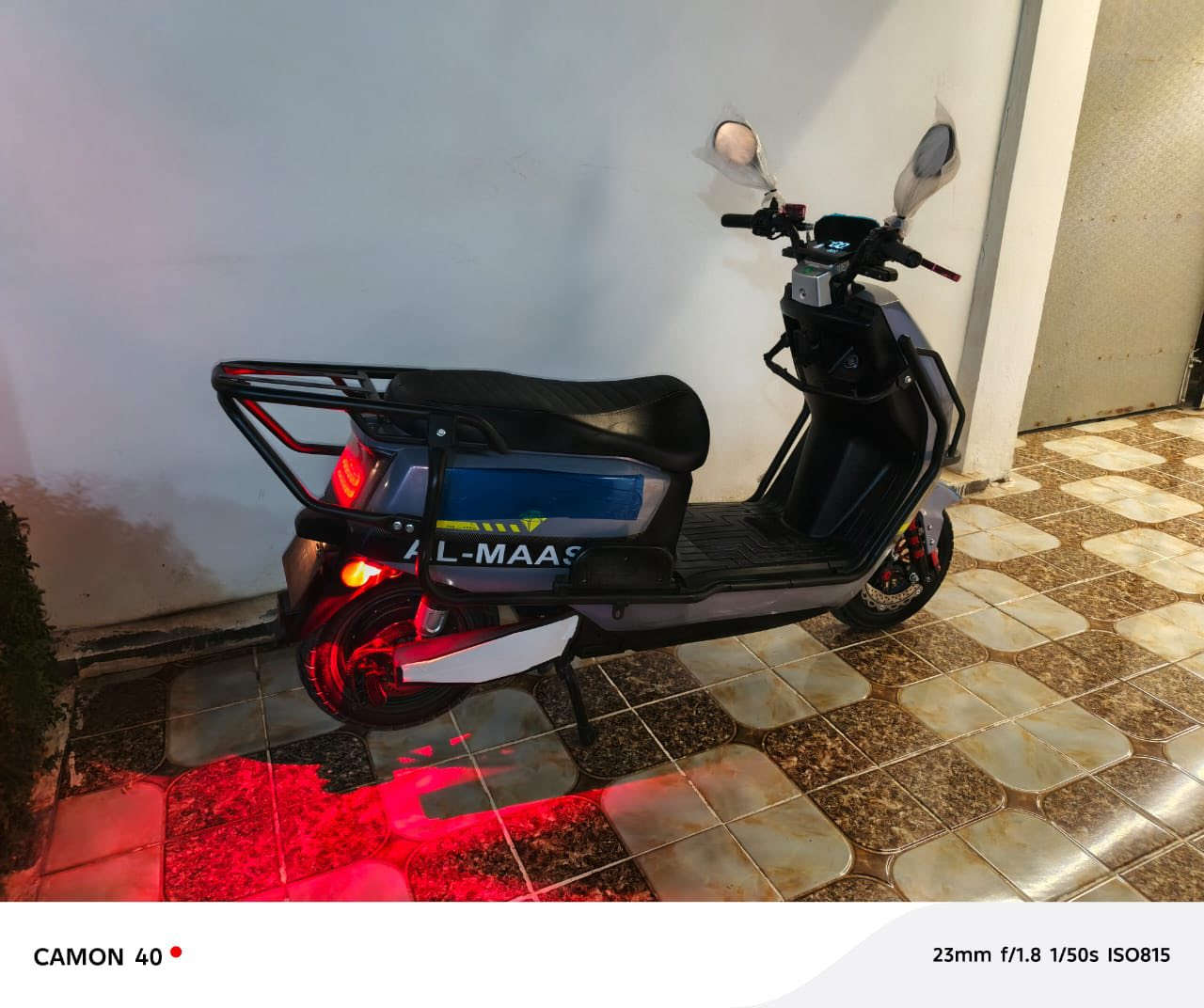 سلام عليكم دراجه سكنس دبدوب موديل 2025 دراجه بعده على وضع شركه تجي شوفه شرط إذا مو اجدد من صور مو الك نضافه 99%فول مواصفات نوع الشركه الماسه لون الدراجة بنفسجي مموج لايت زنون عدسهLED سرعه 99حقيقي🔥صاروخ بل مشي سعر دراجة650 وبيه مجال تره ماكو هيج سعر على وضع شركه عنوان الرمادي التأميم حي الاكراد
رقم الهاتف ***********متواجد باي وقت
