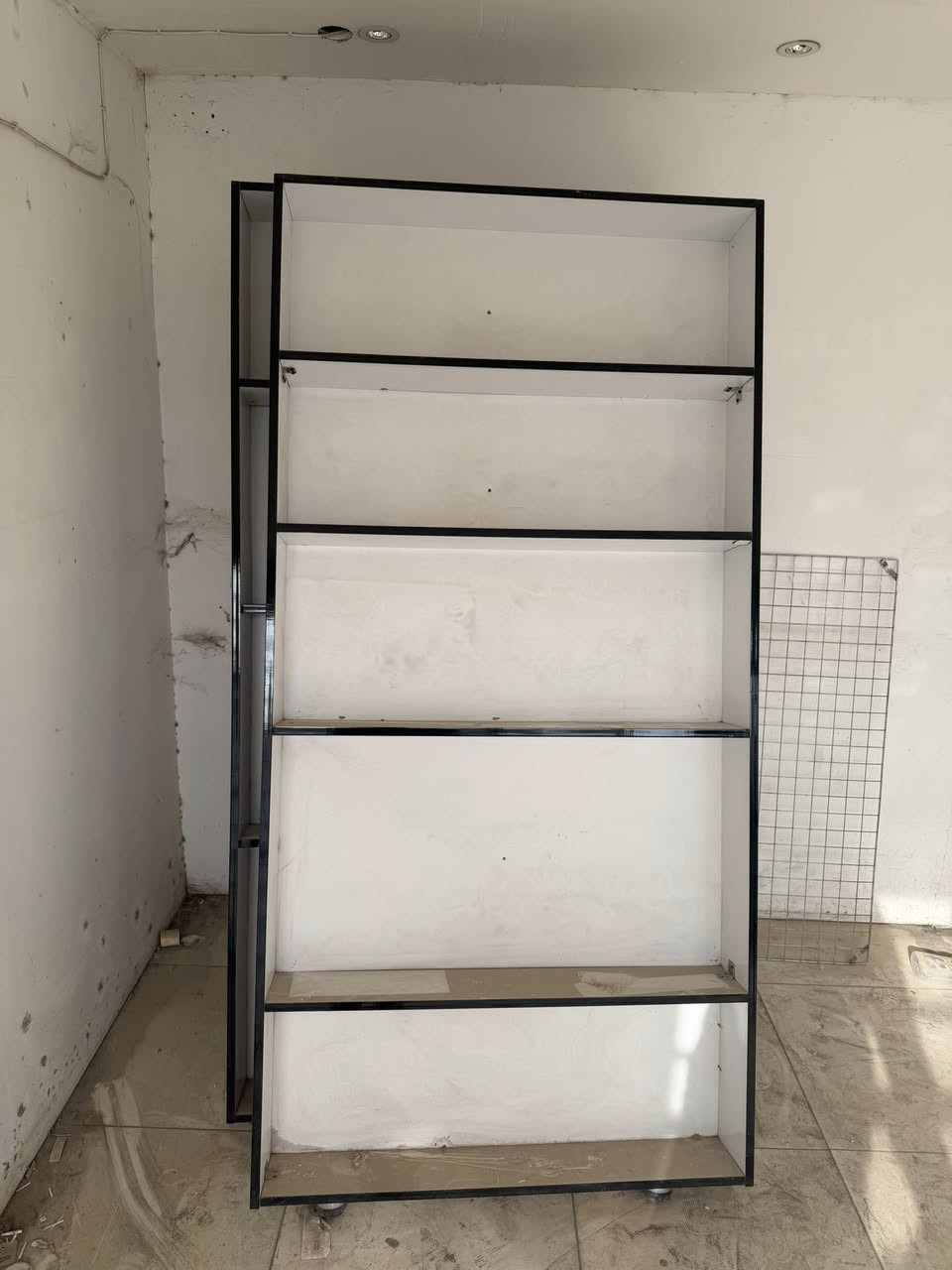 السلام عليكم طابعه ريكىو للبيع شغاله شرط فحص رفوف عدد 4 جدد بس بيهن تراب ميز للبيع ابيع شلع قلع  
*********** وتساب 
***********  اتصال
