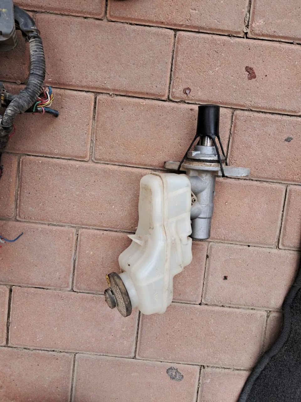 السلام عليكم  أغراض  كورلا وارد أمريكي  وخليجي مكان بغداد مجمع بسماية السكني ***********واتساب
