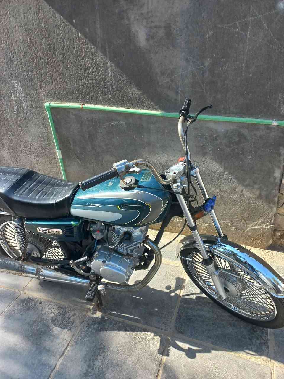 سلام عليكم دراجه نامه كلك كلك مكينه نظيفه وحلوه مفتوحه فقط بوشه السعر ٤٠٠وبيه مجال قليل سوق شيوخ العكيكه ***********
