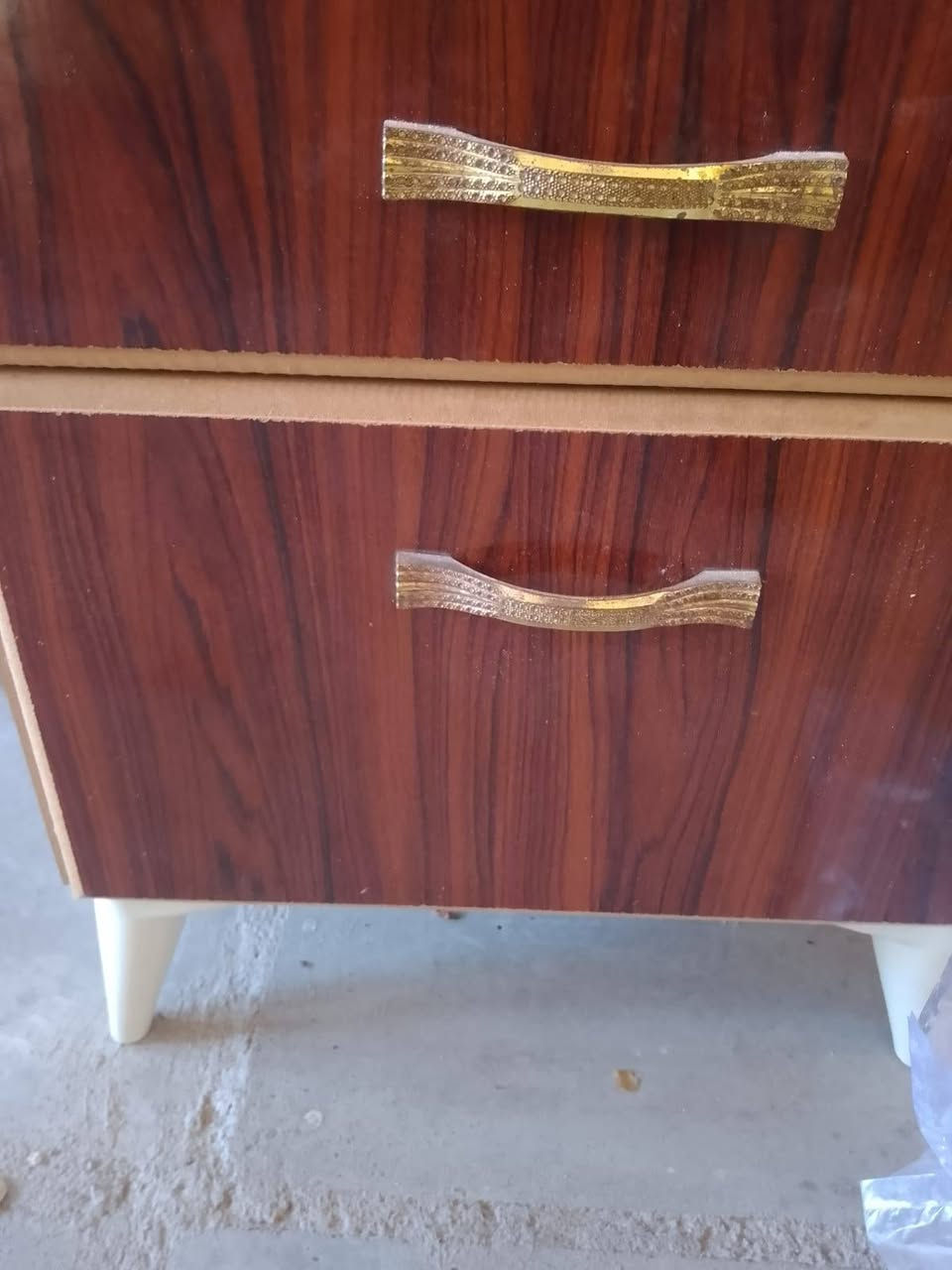 غرفت نوم للبيع للتواصل ع***********
