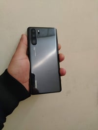 البيع هواوي p30 برو زاکرە 256جهاز اخوسفر رەقم موبايل07701372995