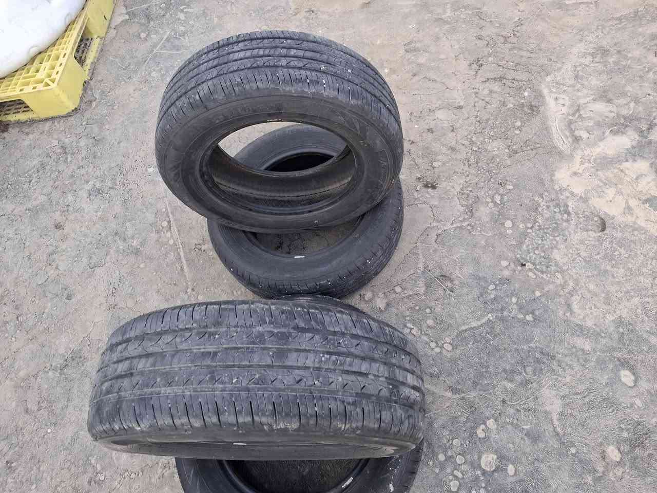 السلام عليكم ورحمة الله وبركاته 
تايرات النترا  نضافه 80 بل 100
عنوان بغداد بسماية السعر 80 وبيهن مجال 
***********
