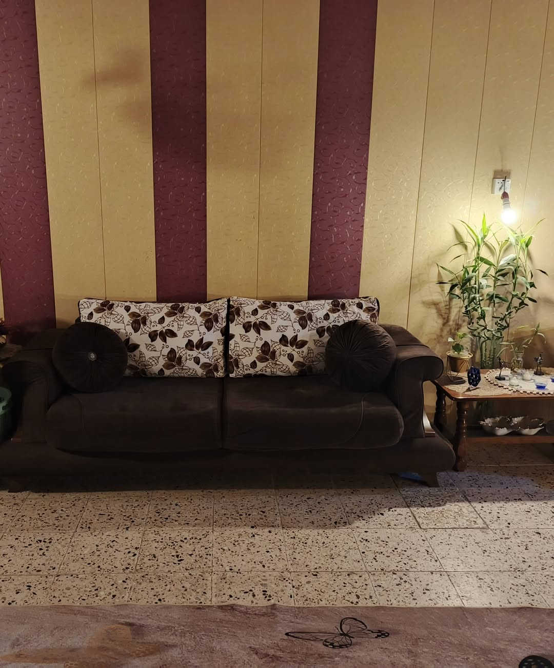 تخم عشر مقاعد للبيع نظيف جدا والسعر ب ٣٥٠ وبيه مجال


**إذا كنت صاحب هذا الإعلان وتريد حذفه لأي سبب، رجاءا أرسل رسالة إلى الدعم الفني**