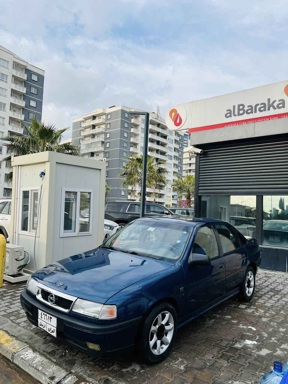 سياره ئوپل ڤيكترا موديل ١٩٩٢ ره قه م هه ولير دوو جام كاره باى سيلايت كاره باى  گيروو مه كينه به شه رته پشتوپيشى بران وه رگه ران هه موى به شه رت سه ياره كه مالى دووسته يك دينار مه سره فى تيدانيه مه گه ر بوو كه مالياتو جوانكارى نه بى  سه ياره كه ١٧٠ هزار خرامه ى له سه ره ده ت ده مه وه  وه هه ر وه ها سياره كه په مپه بوو جوانى  هيج ليدانه كى نيه بيخه م به هه موى به شه رته  سعر ٣٧$ مه جال  ره قه م موبايل  *********** وه تسئاپ له سه ر زينه كه يه  *********** ته حويل وه كاله به شه رت
