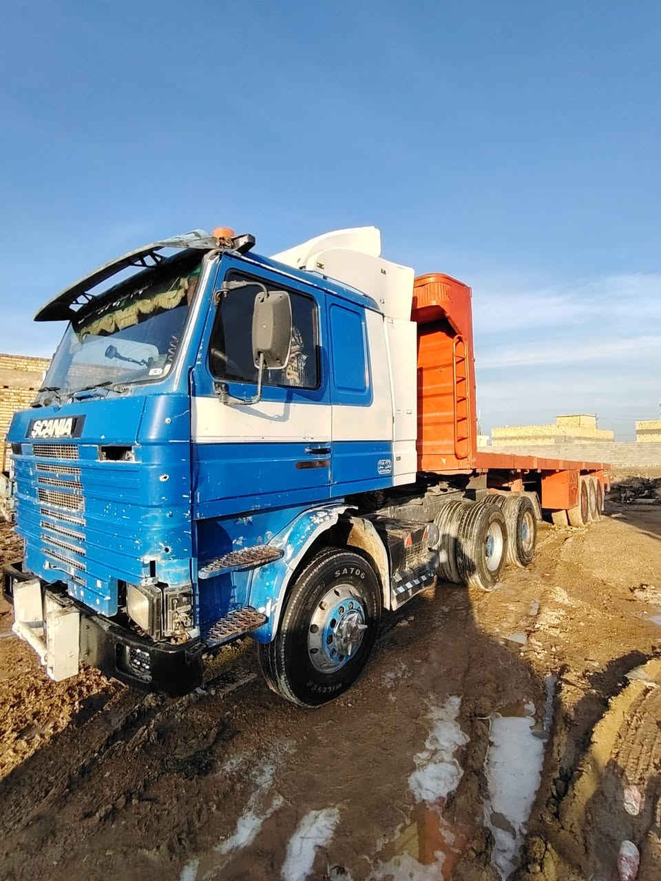 سلام عليكم. سكانيا للبيع موديل 88.مجموعه باجر 19.كير 5ب5. باچ بطن  تخم تاير. رقم مثنى.
العنوان ميسان (العماره). للاستفسار اتصال على الرقم ***********.الموشراي لايتصل، بس الراس للبيع
