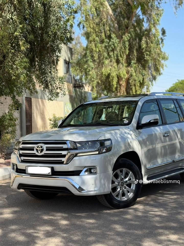 الاندكرورز GXR
السلام عليكم اخوان الاعزاء تحفة جديدة و نظيفة بشرط

👈🏻 السعر / 
476 ورقة سعرها مناسب جدا على نظافتها📦

🔹موديل /  ٢٠١٨ شركة ساز شرط بلاد GXR   بانزين V8🌊

🔹السيارة جديدة جدا شرط بدون صبغ بدون شخوط بدون رصعات 
كير و محرك كفالة ممفتوح حدادية و تايرات جديدة سنوية 🔹هزة كلها جديدة تحويل بشرط . 

مواصفات /  معروفة و ميحتاج تنذكر كلها 📦📦

( فتحة ،  ، كشن السايق و،
ثلاجة ، كشنات جلد ، زنون ، تحكمات ستيرن ، بصمة ،
فور ويل ، شاشات DVD ، ماطور هواء تايرات ،
حساسات امامية خلفية ، شاحن وايرليس، تشغيل عن بعد)
 
للاستفسار / *********** 📱
