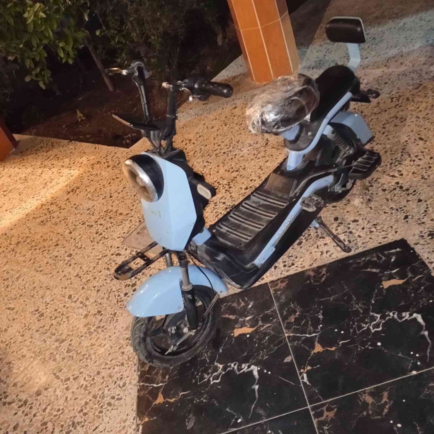 السعر 150 وبي مجال وبي عطل بصيط كهربيات بس


**إذا كنت صاحب هذا الإعلان وتريد حذفه لأي سبب، رجاءا أرسل رسالة إلى الدعم الفني**