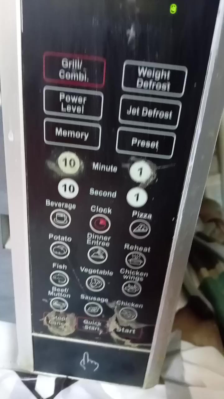 مايكروويف استخدام قليل نظيف جدا بسعر ٦٠ الف


**إذا كنت صاحب هذا الإعلان وتريد حذفه لأي سبب، رجاءا أرسل رسالة إلى الدعم الفني**