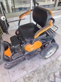 السعر 400 وبيها مجال 07700651888