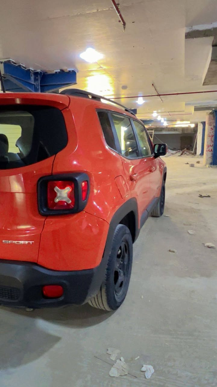 السلام عليكم
جيب رينجد 2018 سبورت 
لون برتقالي 

محرك 2400
حادث جدا بسيط فقط فعصه بالبنيد وصور الحادث مرفقه

عليها سيرفس كامل جديد
باتري جديد
صدر امامي خلفي جديد
تخم تاير جديد 
منظومه بانزين كامله جديده 

ماشيه 45 الف ميل

السعر 125 قابل للتفاوض 

مكان السياره بغداد العامريه 
للتواصل ***********0
