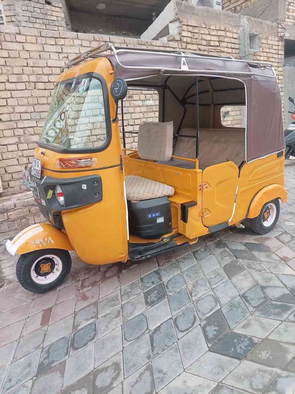 السلام عليكم تكتك البيع مديل ٢٠٢٢رقم واسط المكان كوت حي جهاد ***********
