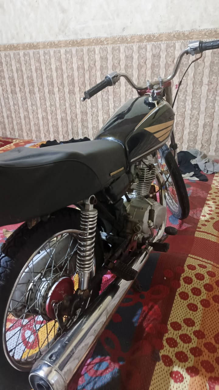 دراجه للبيع نضيفه ماعوزها شي شراي راسل 
+964 771 873 5126


**إذا كنت صاحب هذا الإعلان وتريد حذفه لأي سبب، رجاءا أرسل رسالة إلى الدعم الفني**