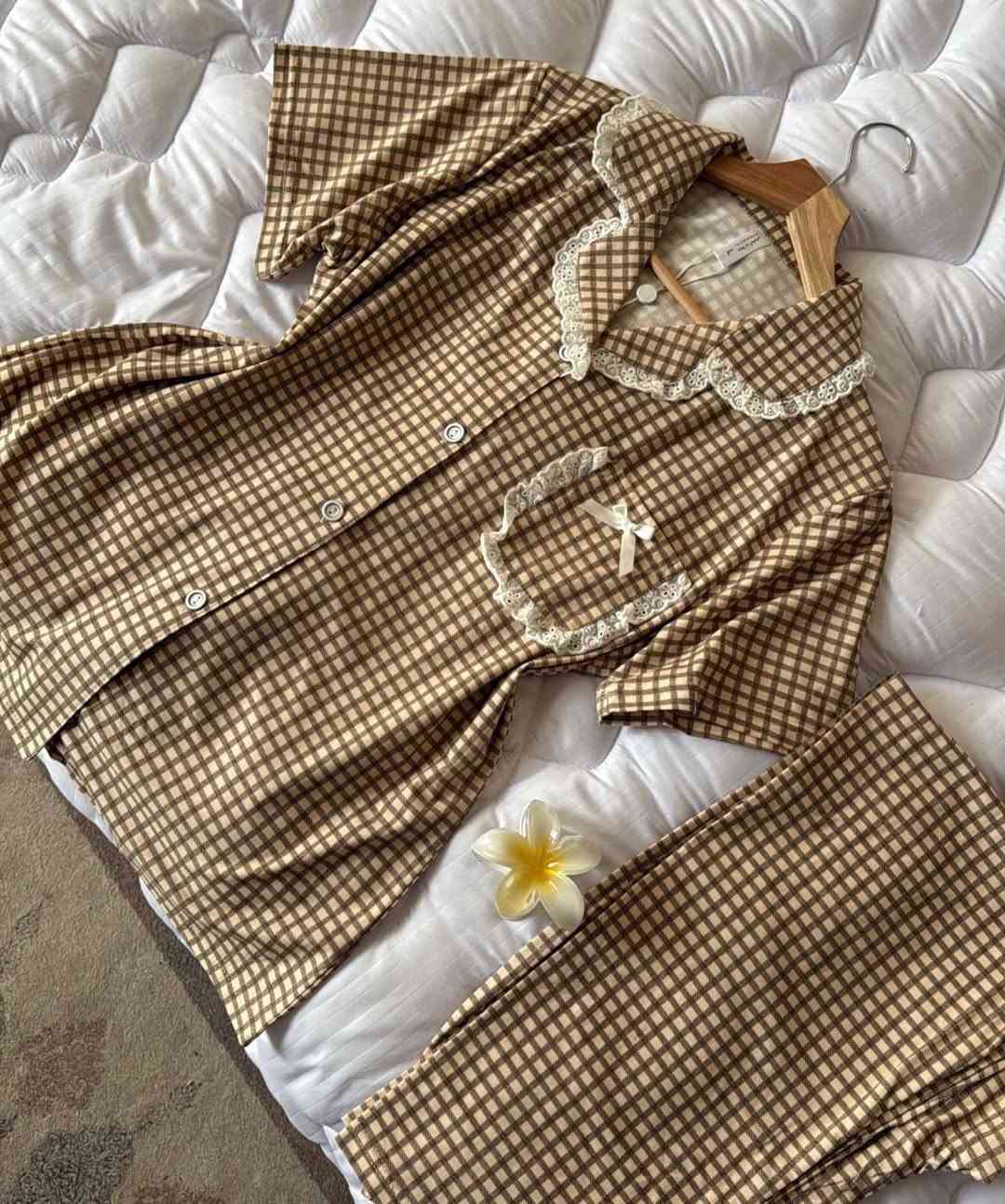 بجامه الكاروهات توفرت
الخامه ممتاز فانيلة  قطني 
القياسات 
L
Xl
XXl
يلبس من وزن ٥٠ الىٰ٨٧


**إذا كنت صاحب هذا الإعلان وتريد حذفه لأي سبب، رجاءا أرسل رسالة إلى الدعم الفني**