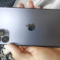 للبيع  11 Pro max ذاكرة 256 مبدل شاشة فقط  نموذج M كامل ملحقات للأستفس...