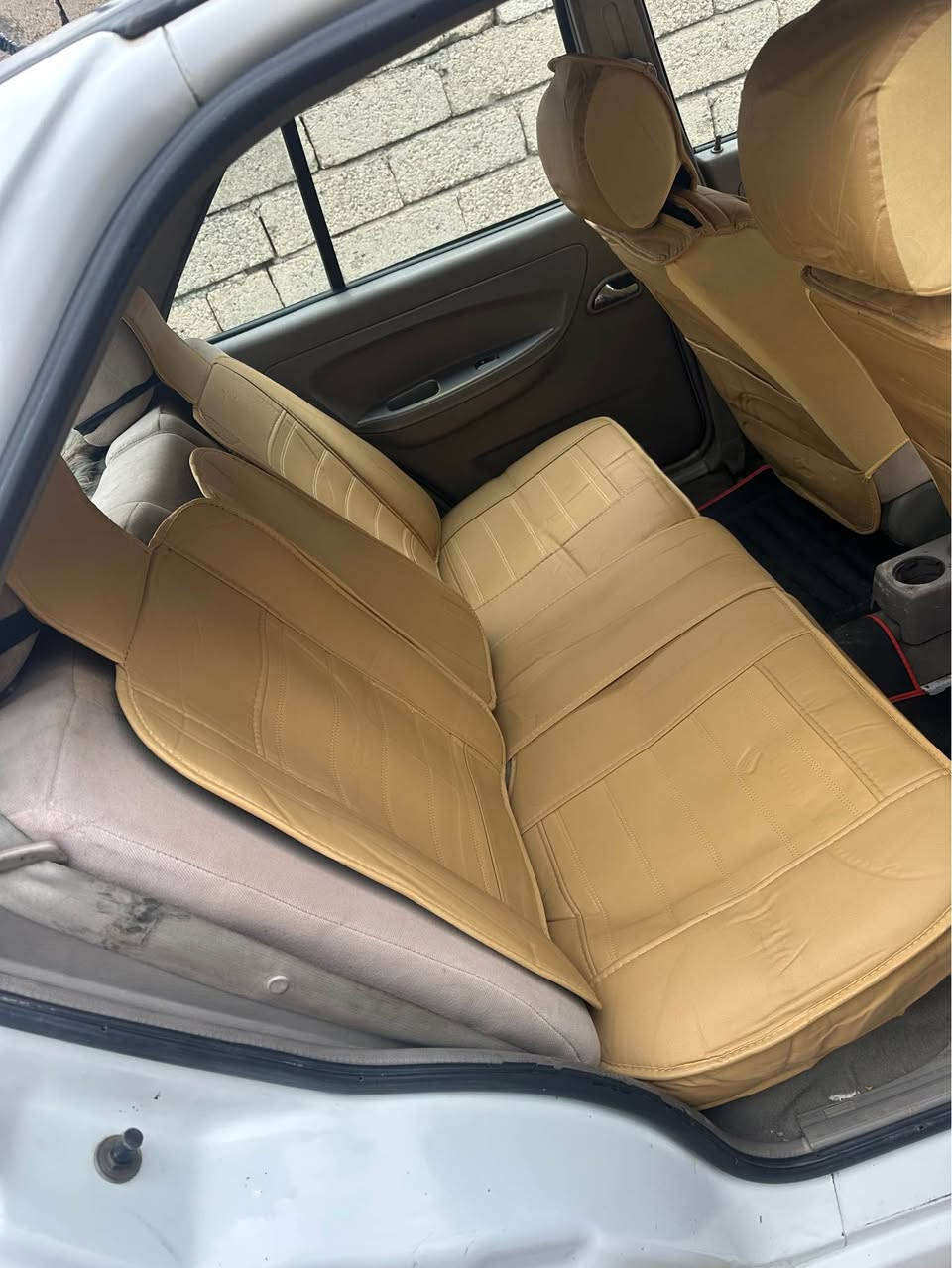 شيري كوين 2013 بدون صبغ كير ومحرك جديد وطخم جديد سعرها 50 وبيها مجال
*********** موصل, نينوى
