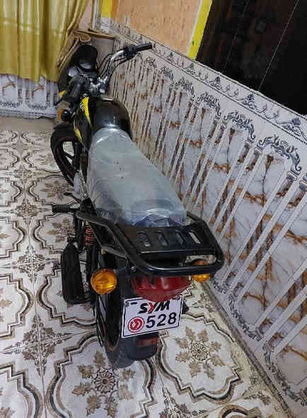 بوكسر للبيع كفاله أوراق كامله  السعر 1600 الشراي يتصل ***********ميسان المجر الكبير
