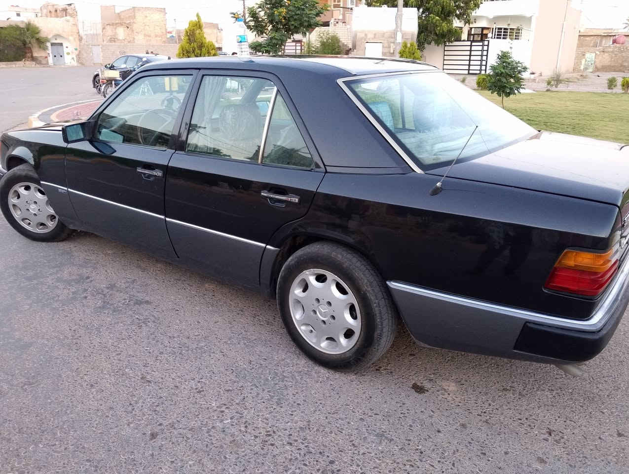 مرسدس موديل 90 رقم سليمانيه محرك بطه 3000 فتحه اي بي اس شرط تحويل وكاله مكاني كفري ***********
