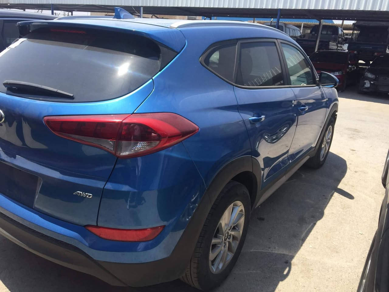 السلام عليكم توسان موديل ١٨ وارد امريكي صور الحادث داخل المنشور سياره ماشيه 69الف سياره بدون يرباك بدون تبديل نص فول السعر165وبيها مجال الاتصال ***********
