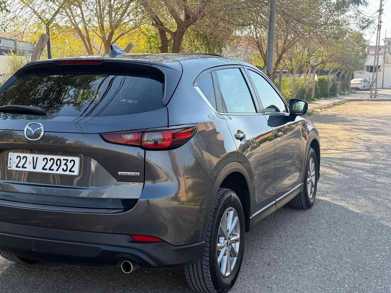 مازدا CX5 

مواصفات : preferred

موديل 2023 

عدد المسافة : 52 ميل   

حجم محرك : 2.5L ( 4،سلندر) 

بدون ضرر : شرط كلين بدون طخه او تعديل 
او تكحيل او صبغ 
ايرباك برده طاك جهة السايق بسبب طخة التاير مالتها 

فتحة سقف 
دبل اكسل AWD 
بصمة ابواب 
بصمة تشغيل  
هاند بريك بصمة 
اوتو هولد : Auto Hold 
اوتو ستارت : Auto start 
اوتو ستوب : Auto stop 
رادار امامي ( نقاء عمياء) 
رادار خلفي ( تحذير من الاصطدام) 
تحكم ستيرن 
كشن كهربائي
تبريد مركزي 
لايتات ليد و عدسة زينون  
وبعد هوااي اكو مواصفات…

رقم أربيل ومكان السياره كركوك 

رقم الشاصي : jm3kebcm5p0114403

واتساب : *********** كركوك, العراق
