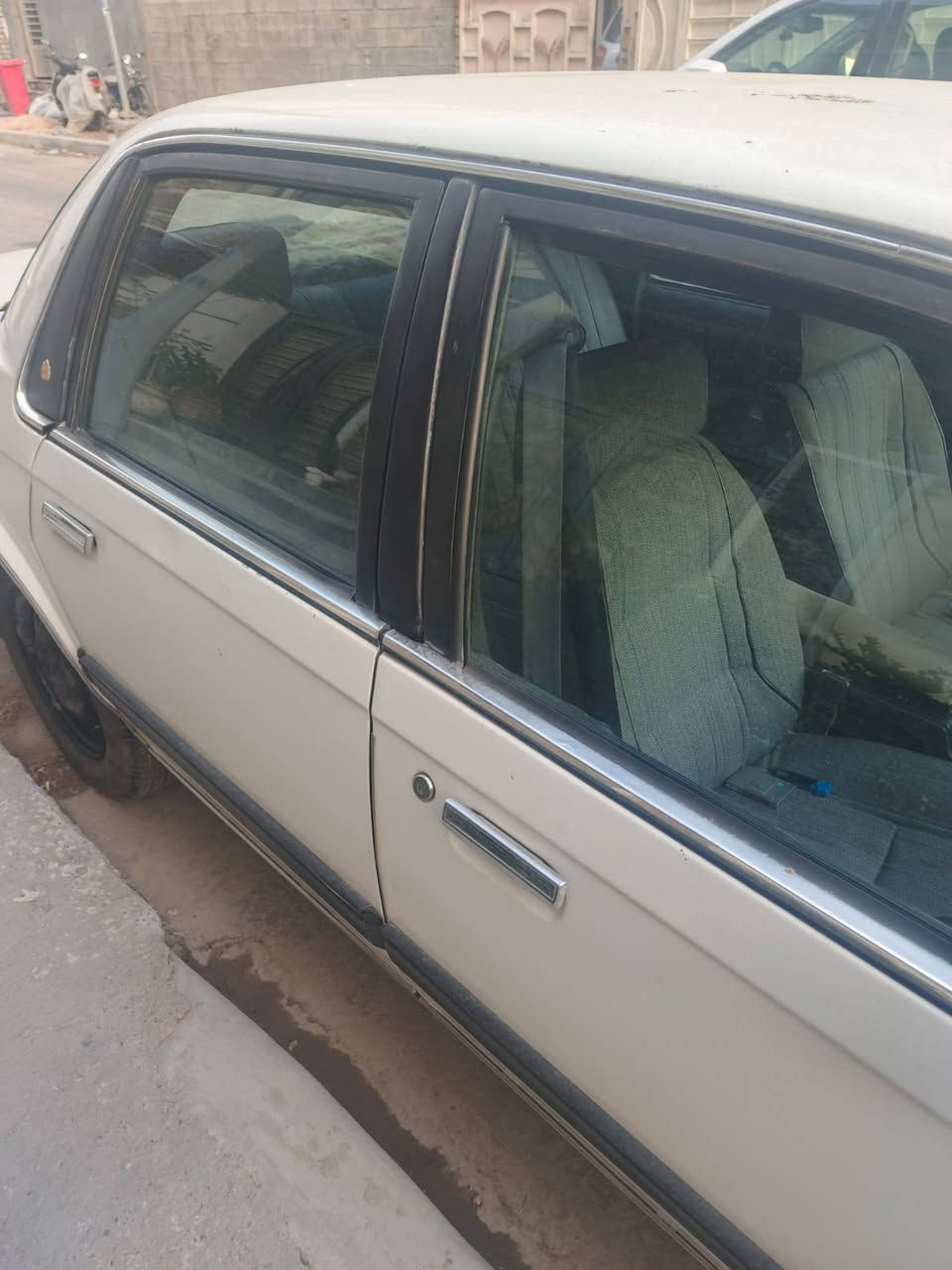 اولدز موبيل موديل ١٩٩٠ جاهزة كير محرك صدر رقم بغداد دولي مكان بغداد ابو غريب ***********واتساب سعرها ٣٥ وبيها مجال
