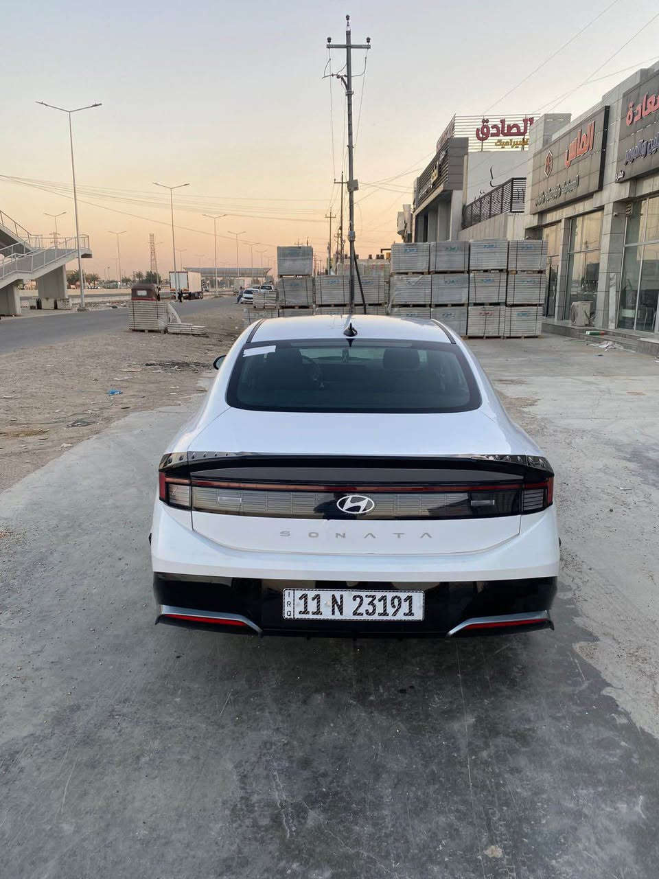 سوناتا 2024 وارد امريكي حادثها صندوگ تبديل وجاملغات خلفيه تعديل بارد 
بدون صبغ فقط قبق الجنطه نفس اللون  بدون ايرباك
السياره جديده ماشية 39 الف ميل
فول مواصفات عدى الفتحه والجلد 
مكاني بغداد البنوك 
للاستفسار ***********
للبيع او مراوس بغداد, العراق
