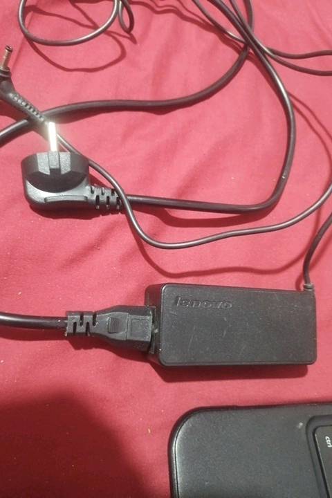 جهاز لابتوب Lenovo للبيع مع شاحنه +ماوس
للتواصل ***********