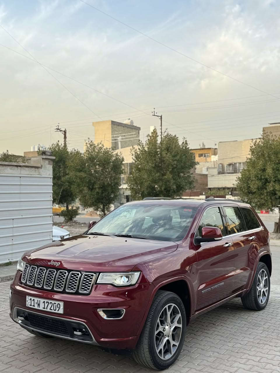 جيب (خليجي)2019 آوفر لاند  (وكاله ليث العبيدي )
ماشيه 75 كيلو 
مكفوله صبغ وتبديل عدا بارد كلش صغير باب خلفيه
السياره جاهزه بدون اي نقص من جميع النواحي
فول فول مواصفات جكات فورويل بانروما 
محرك 6 سلندر 3600 مكفول دفع رباعي 4.4  
٣ شاشات 
بصمه + تشغيل عن بعد
كروز تثبيت سرعه
صندوق كهرباء
بنوراما
جكات تصعد وتنزل
ماوس وضعيات قيادة
داخل جوزي اصلي
ستيرن كهرباء + تدفئه
كشنات جلد تدفئه وتبريد
خزن وضعيه كشنات ميموري
دمام خلفي
كامرة دوارة 360 درجة
حساسات امامي خلفي 
لد امامي خلفي 
اضاءه ترحيب  
دشبول خياط طبيعي 
اوتو ستارت 
حساس امامي وخلفي
رادار جانبي وخلفي وامامي 
مري شفط + اشاير بلمري مع القفل وعاكس ضوء + هيترات مري+نقاط عمياء 
اضاءه ترحيب 
وبعد هواي مواصفات 
مكان السياره بغداد المنصور
***********
