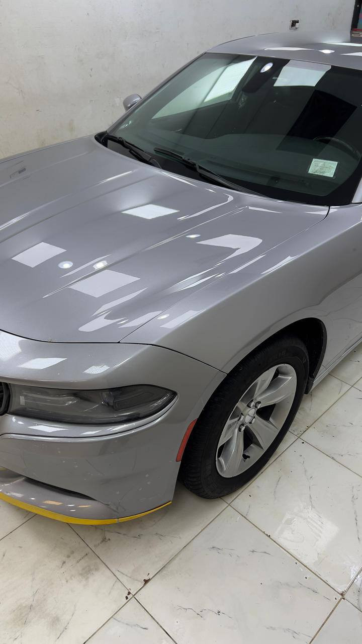 السلام عليكم اخوان
چارجر اسمنتي موديل 2017 اصل 2016
السياره معوقين رقم بصره وكاله او تحويل، جاهزه كير محرك حداده تخم تاير  تدفئه تبريد السياره جاهزه وكامله السياره كلين دخلت تقرير تعمل وتسير بالعراق صار بيها حافة الباب مثل ما موضح الباقي مكفول
مكان السياره ميسان
الرقم ‏‪***********‬
السعر 160
