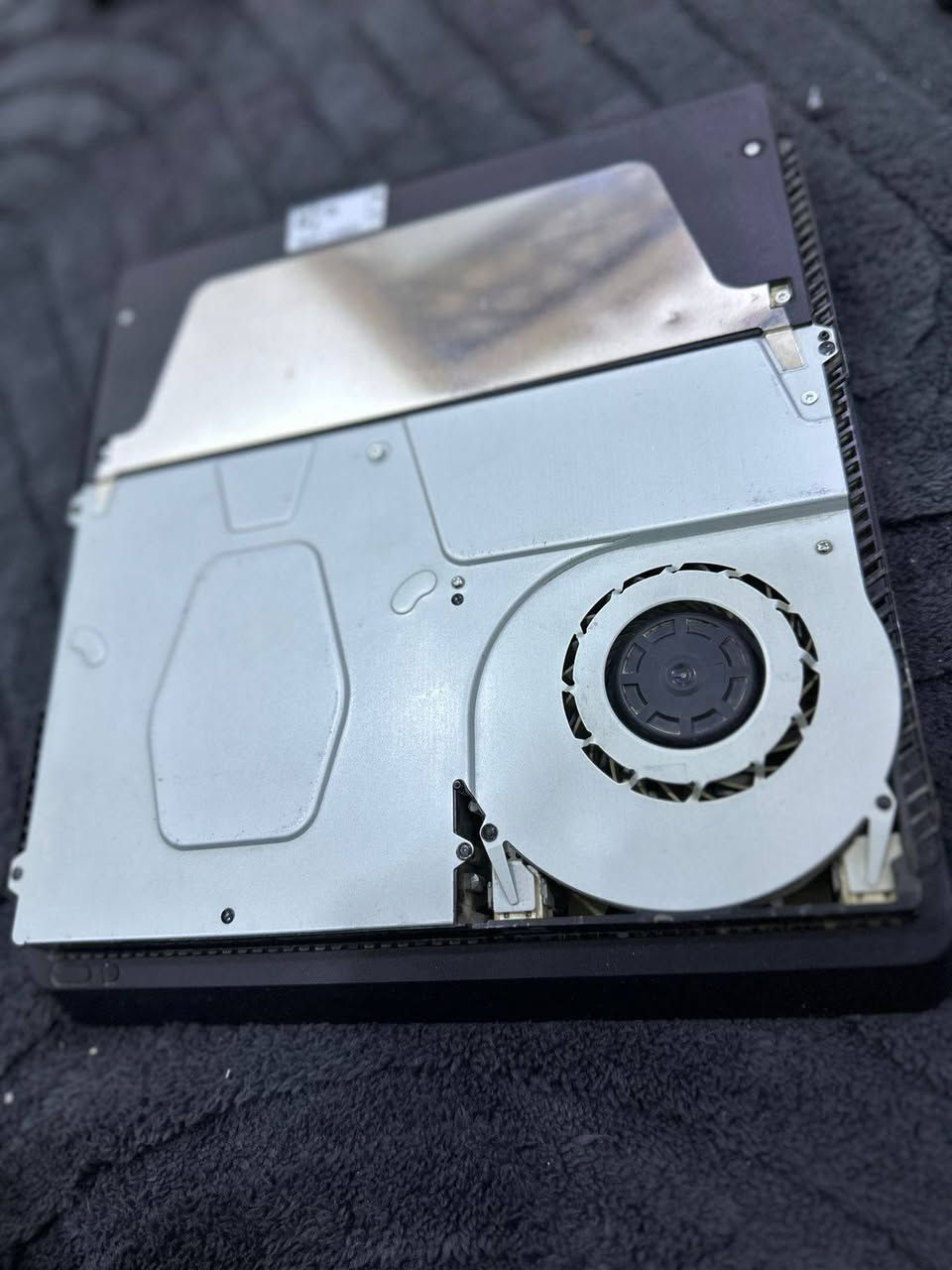 سلام عليكم
بلي فور سلم 1 تيرا مهكر نضام 11.52 لوك ستيكر لا مفتوح ولا مصلح اخذه والعب گبل استخدام شخصي بي 4 العاب ملحقاتة كاملة جويستك بلادي وواير HDMI مترتين اصلي شركة سوني وانطيك ويا اقراص ريد ديد وفيفا 18 تستفاد منهن+UBS شركة WB ناقصة بس بطاريات| السعر320‪ الف
***********
075‪19788395
متواجد اتصال او واتساب‪
