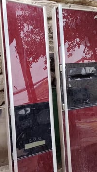 ثلاجه • حجم كبير • نضيفه حيل