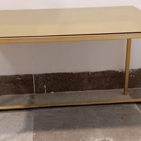 طاولة وسط زجاج • ذهبية • السليمانية