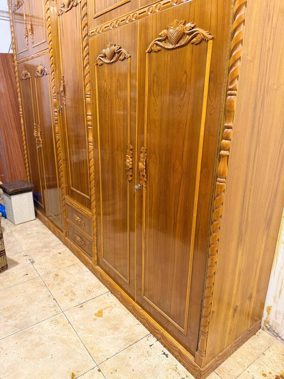 _للبيع💪
السلام عليكم🫡
عرض خاص ومغري   🔒
توفر لدينا من جديد غرفه صاج 5ابواب ملحق داخل خارج صاج شغل درجه اولى🌿 5ملم  داخل 4ملم توصي نقش زان فصال حديث شرط نظافه  والشغل 💯💯 والصور تحكم🌹
للاستفسار وتساب *********** مباشر🆕 ***********🆕
ومستعدون لشراء الغرف النوم المستعمله و الكناتير ✅
