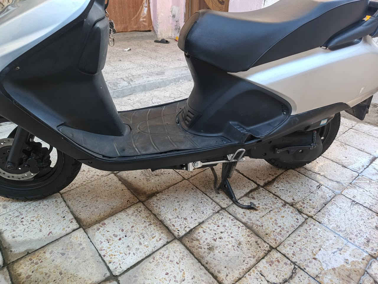 سبيسي ياباني للبيع 
مجفته نقص بس باتري  تخم تاير 
كهربائيات اشاير سلف لايت هورن قفاله طوافه كاله شغال سعرها ٦٥٠
مكاني... كوت


**إذا كنت صاحب هذا الإعلان وتريد حذفه لأي سبب، رجاءا أرسل رسالة إلى الدعم الفني**