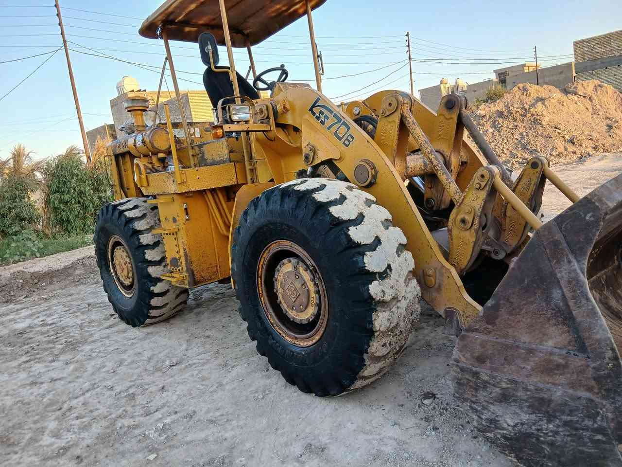 السلام عليكم للبيع شفل كوسكي حجم٧٠ بي مديل ٨٢ رقم نينوى تحويل مباشر بريك اربعه جاهز للعمل 
الهاتف ***********
