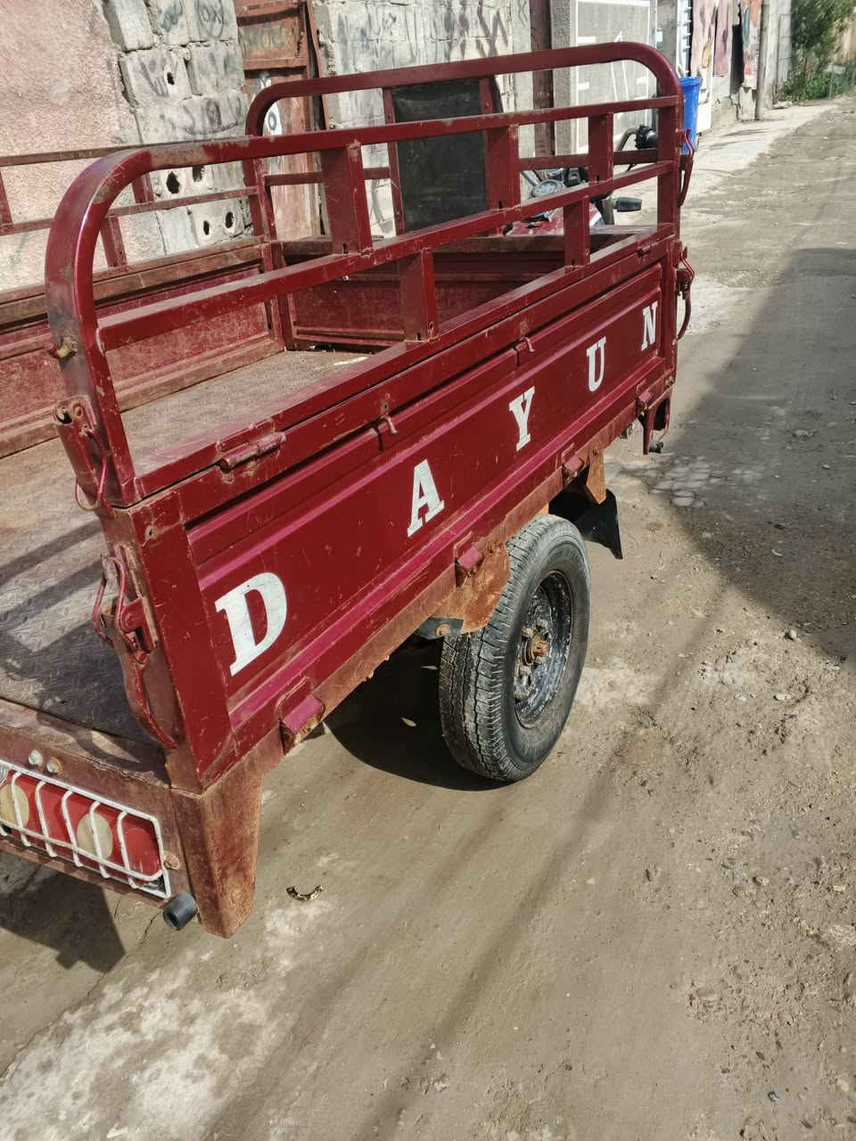 للبيع موديل 19 اوراق كامله مكاني بغداد مقابيل الجزيره السياحيه ***********
